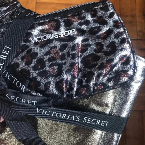Victoria’s Secret Cosmetic Bag set of 3 - Picture 7 of 11